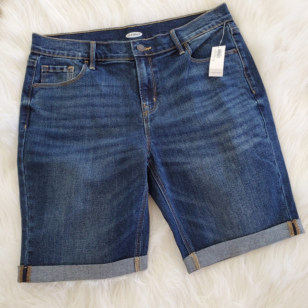NWT Old Navy - High Rise Cuffed Shorts